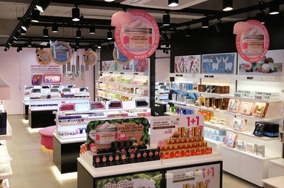 韩国化妆品店去年倒闭率高达28.8%,路边化妆品店转变销售渠道自救